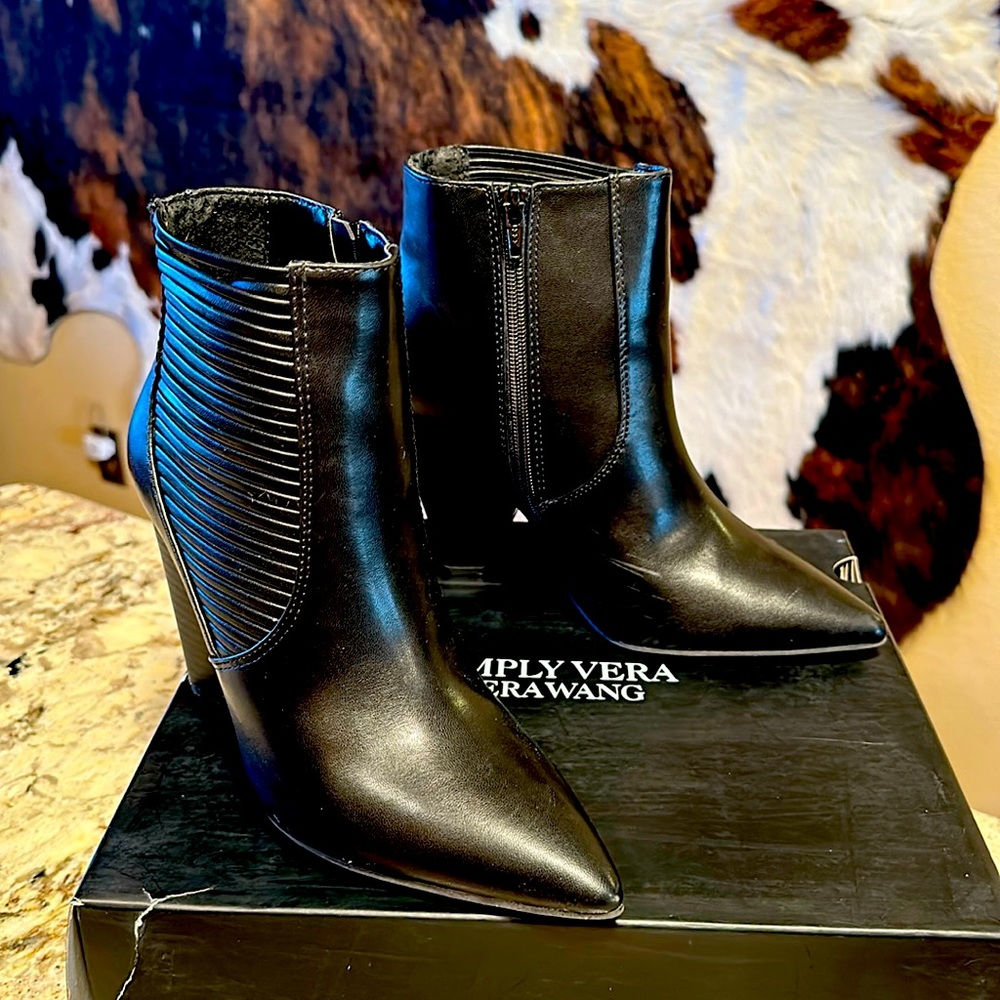 Simply Vera Vera Wang booties